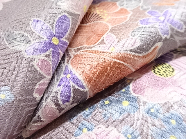  草花模様小紋着物